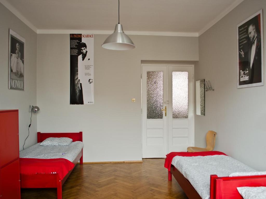 Tramp Aparthostel Krakow Bagian luar foto