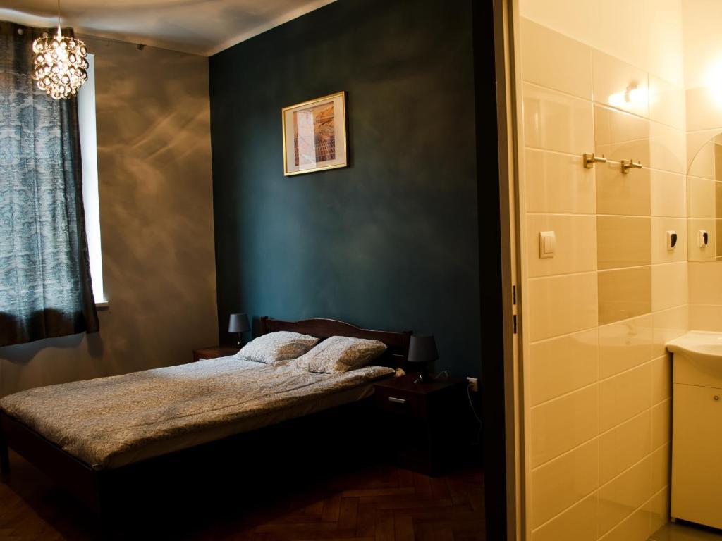 Tramp Aparthostel Krakow Bagian luar foto